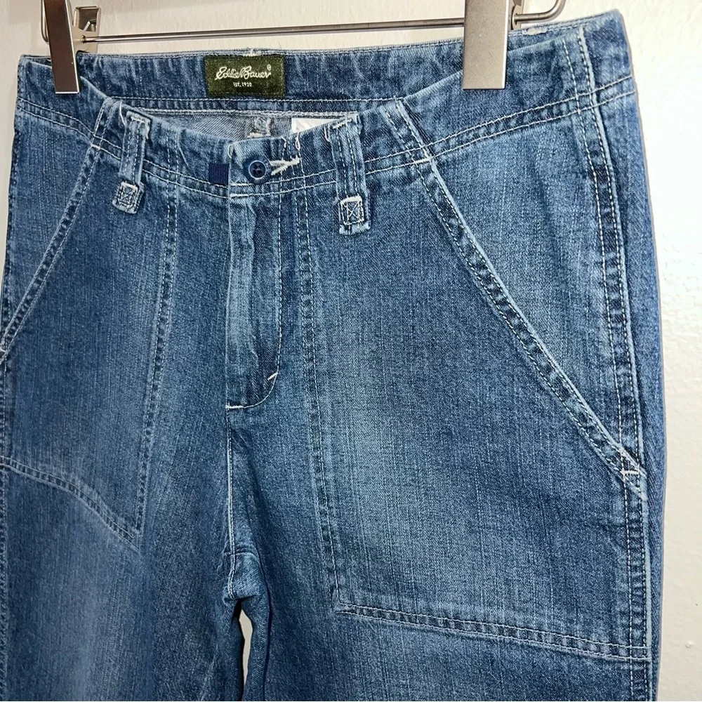 Eddie Bauer size 4 utility capris pants in dark wash denim - Picture 2 of 5